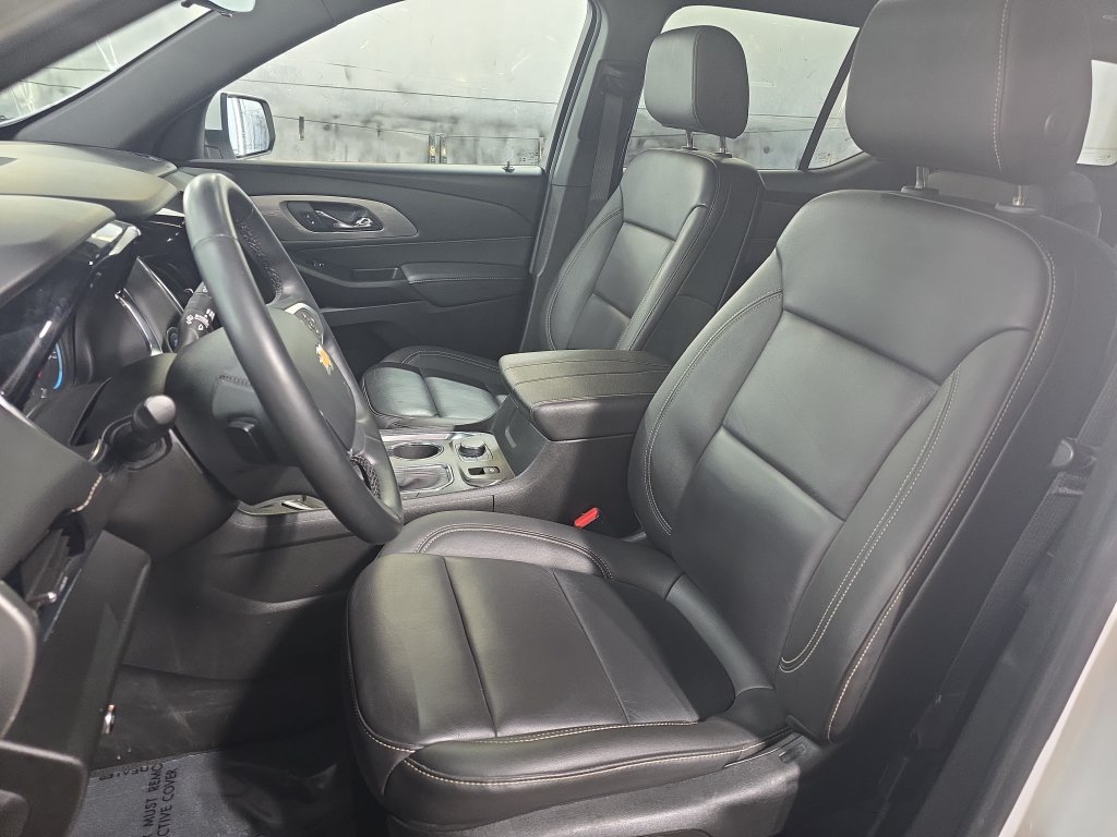 Used 2023 Chevrolet Traverse LT w/ LT Premium Package AWD/4WD image 20