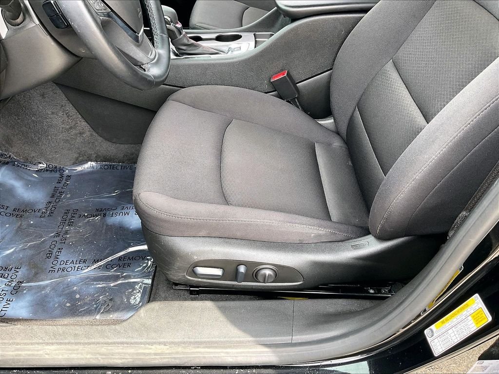 Used 2024 Chevrolet Malibu RS FWD image 33