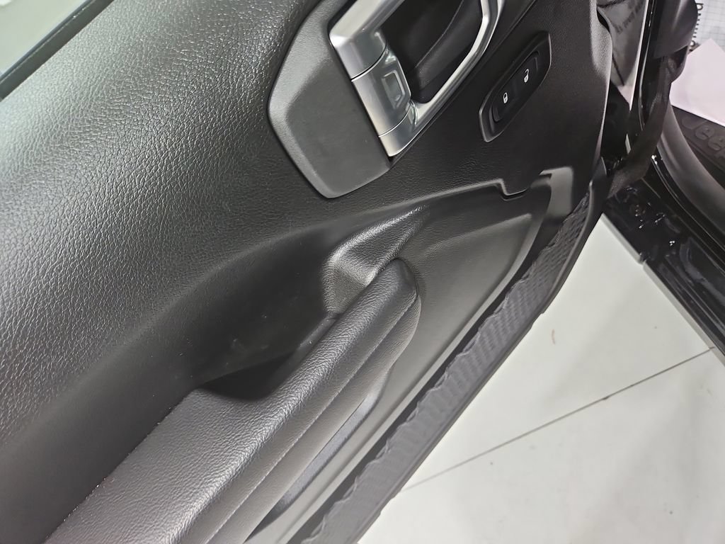 Used 2026 Jeep Wrangler Sport AWD/4WD image 11