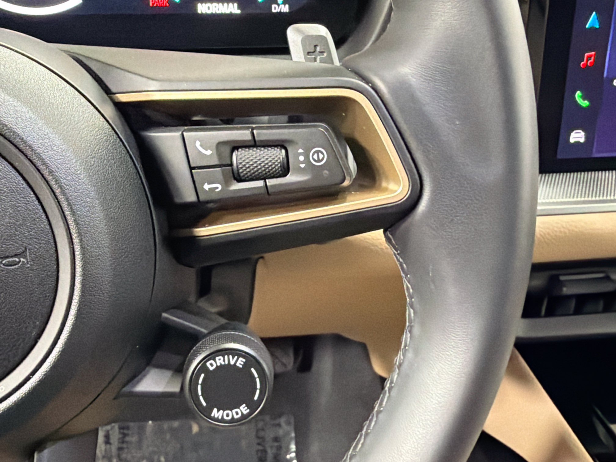 Certified 2026 Porsche Cayenne AWD/4WD image 37