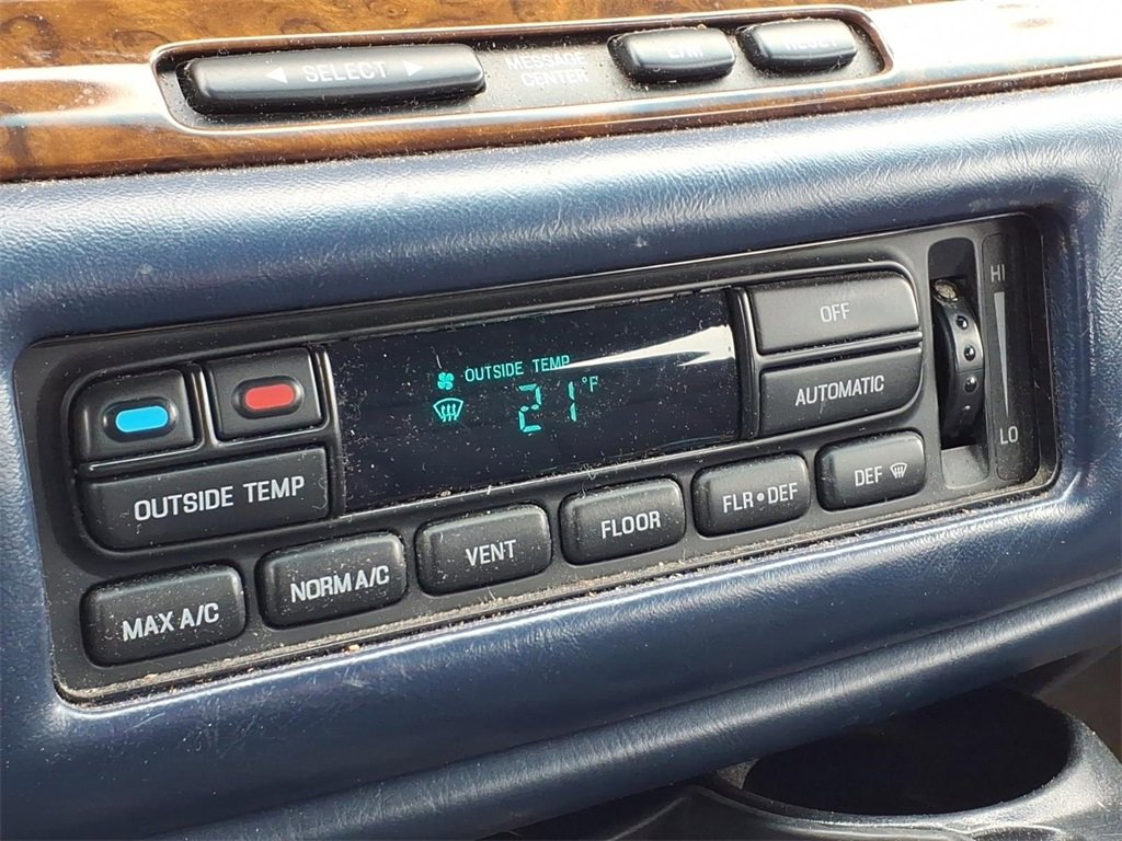 Used 1995 Lincoln Town Car Executive image 20