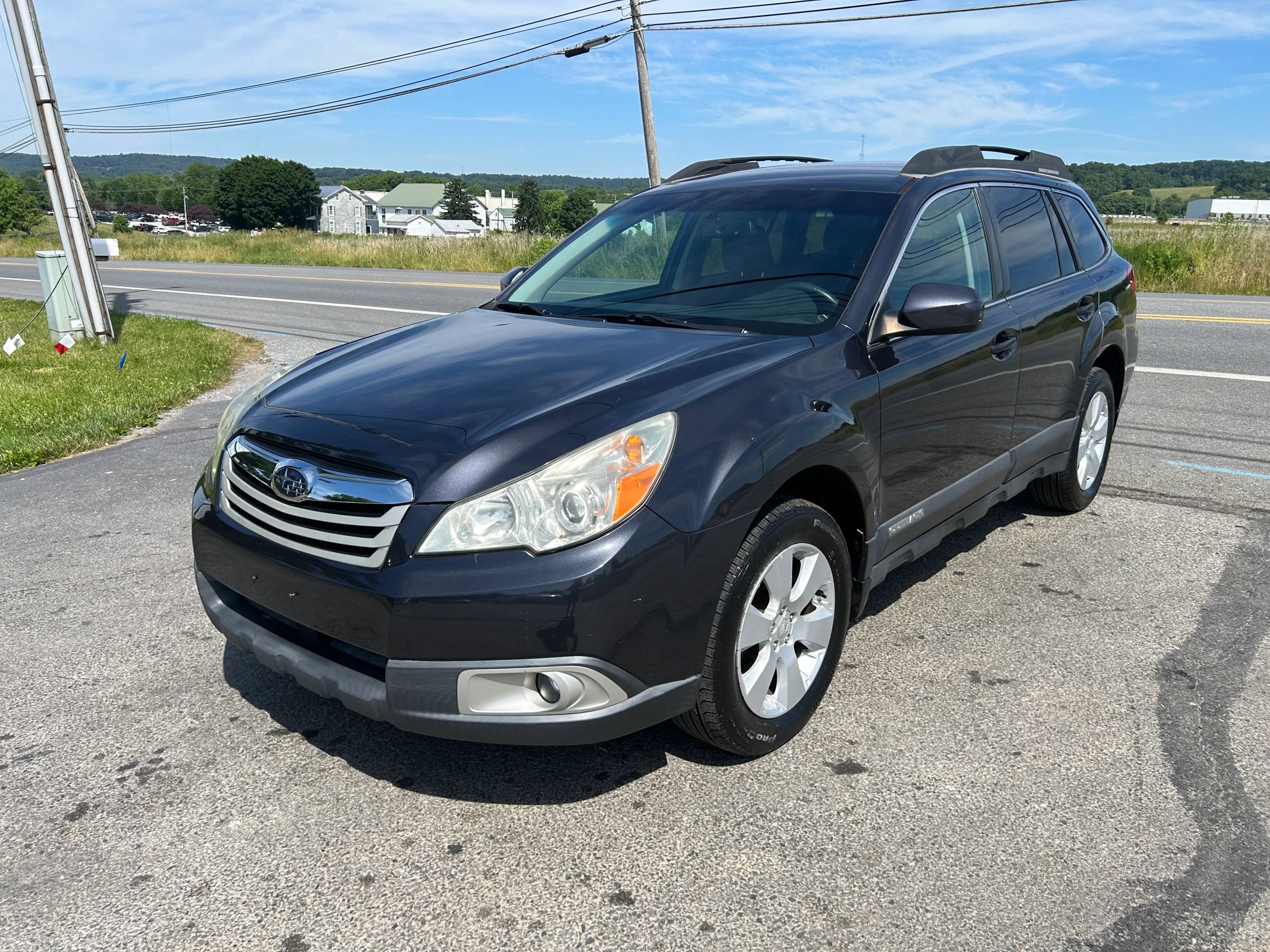 Used 2010 Subaru Outback 2.5i Premium AWD/4WD image 5