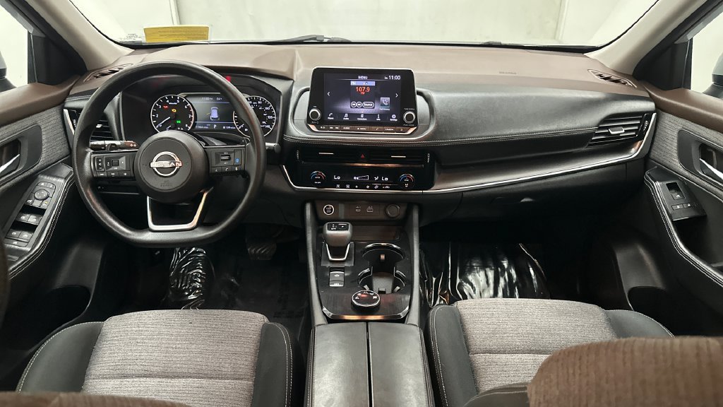 Used 2022 Nissan Rogue SV AWD/4WD image 18