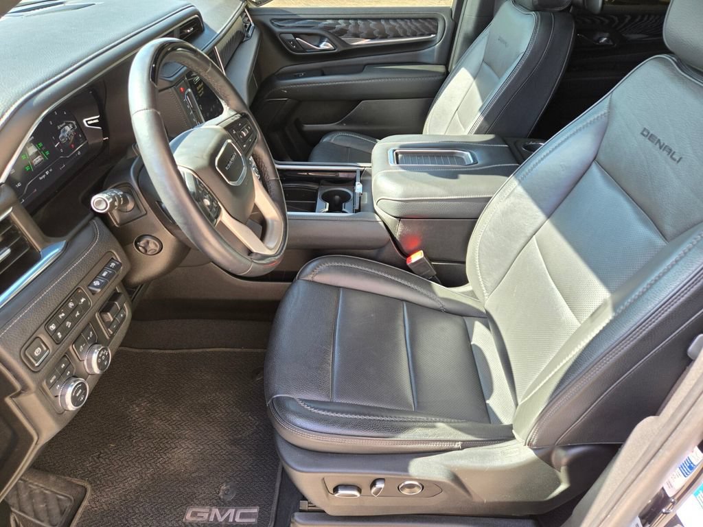 Used 2023 GMC Yukon Denali w/ Denali Reserve Package AWD/4WD image 6
