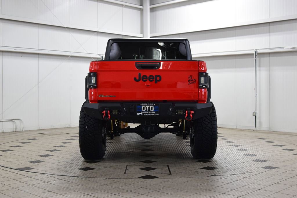 Used 2025 Jeep Gladiator Willys image 6