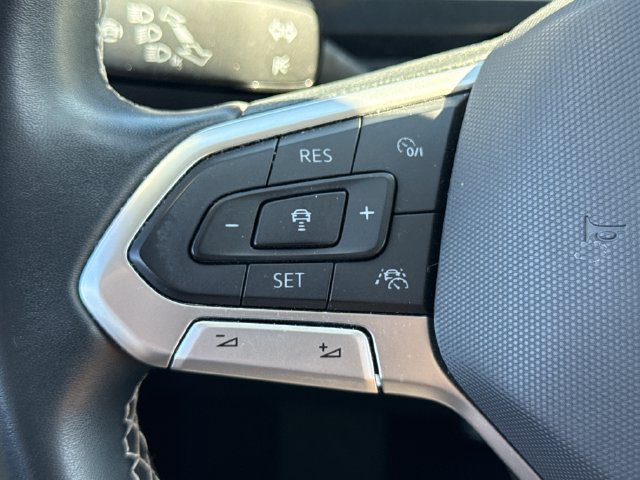 Used 2022 Volkswagen Tiguan SE w/ Panoramic Sunroof Package AWD/4WD image 34