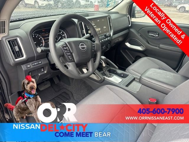 Used 2025 Nissan Frontier SV w/ SV Convenience Package RWD image 13