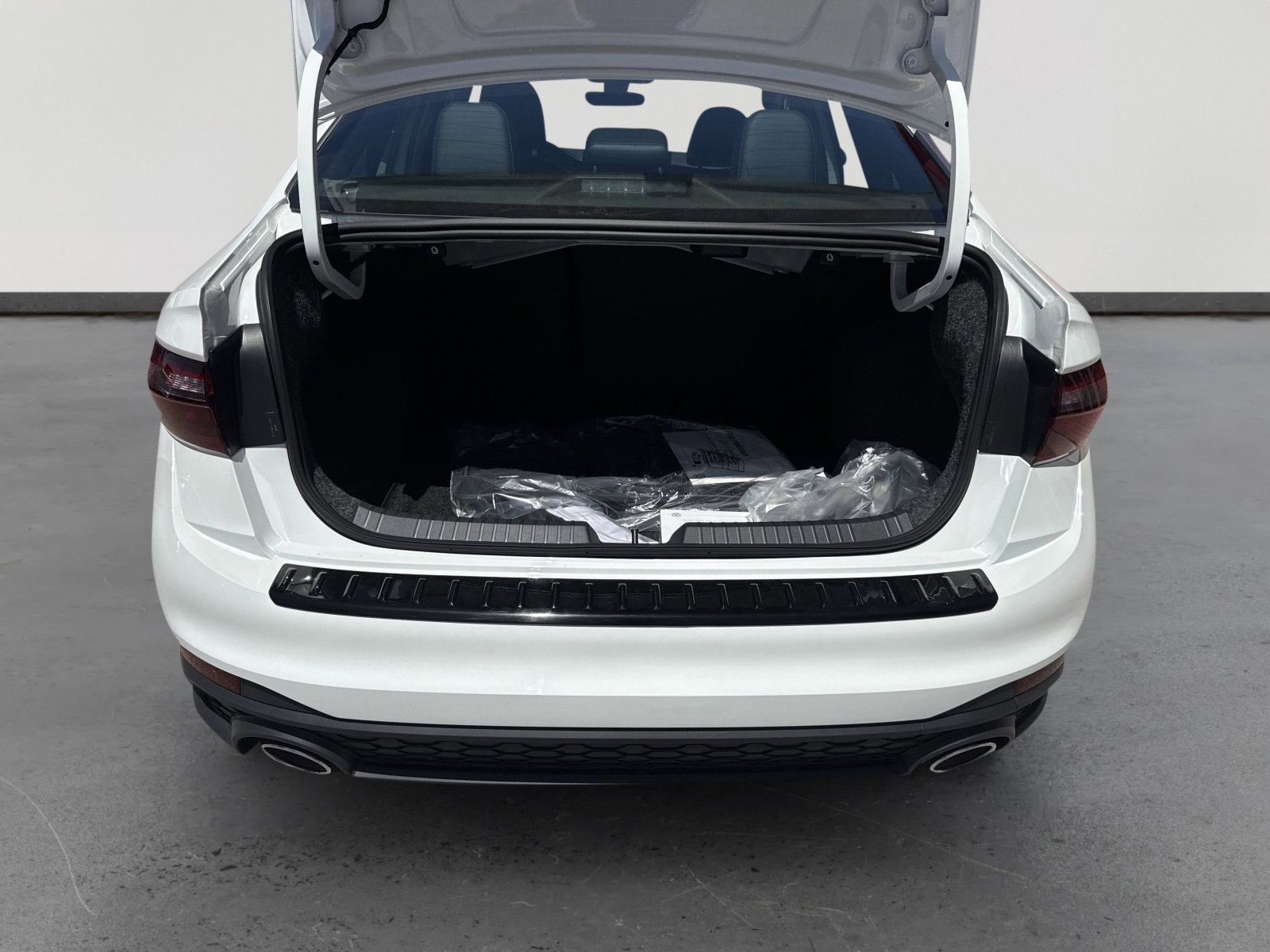 New 2026 Volkswagen Jetta GLI Autobahn FWD image 6