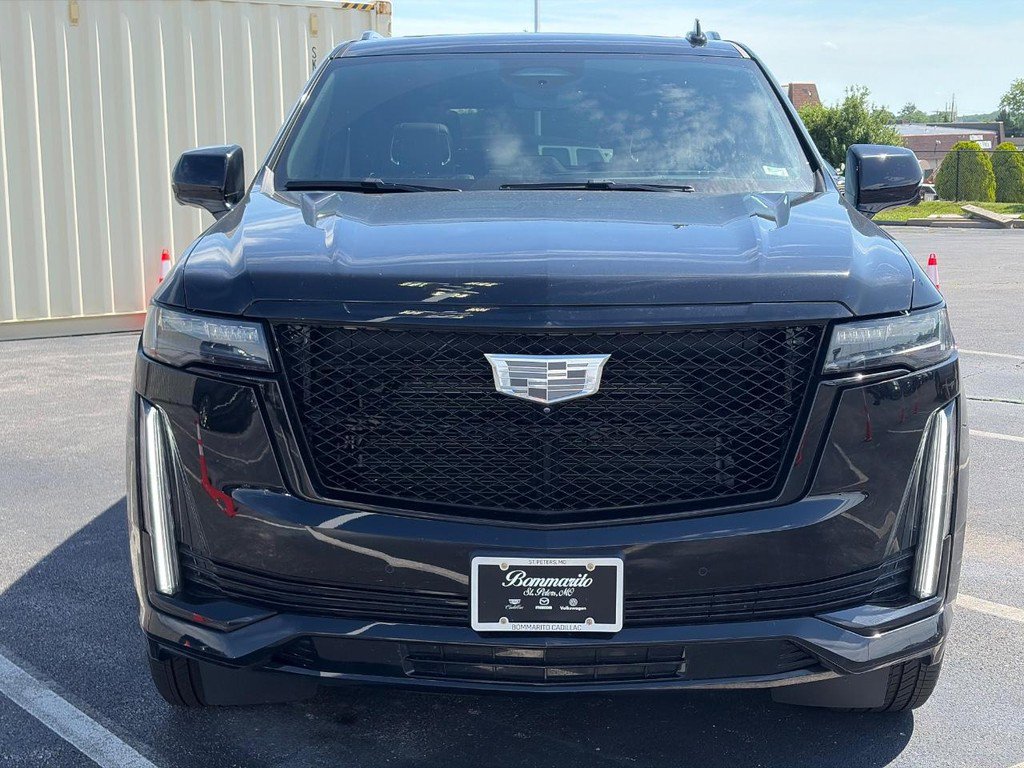Used 2024 Cadillac Escalade Sport w/ LPO, ONYX Package AWD/4WD image 2