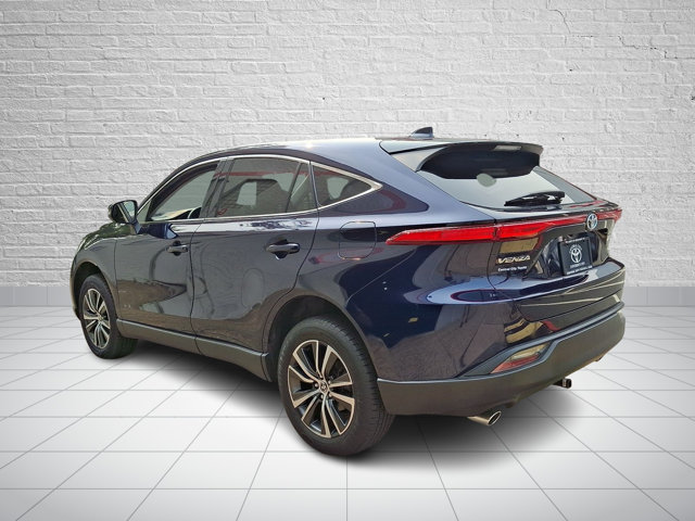 Used 2023 Toyota Venza LE AWD/4WD image 4