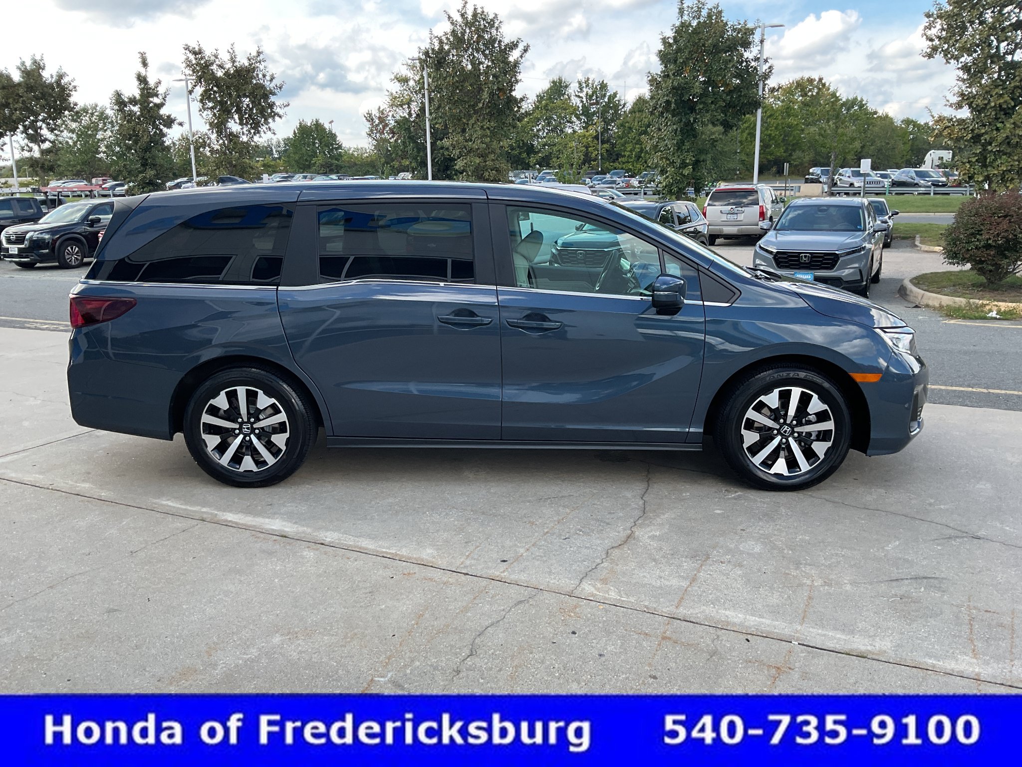 Used 2026 Honda Odyssey EX-L image 7