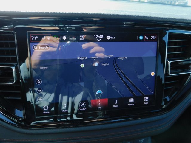 Used 2024 Dodge Durango GT image 15