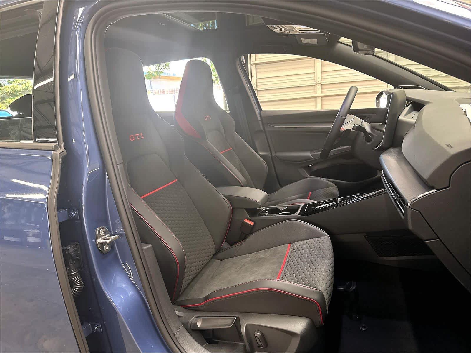 New 2026 Volkswagen GTI SE FWD image 11
