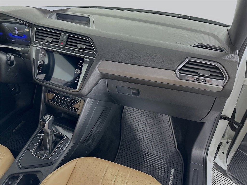 Used 2023 Volkswagen Tiguan SE image 28