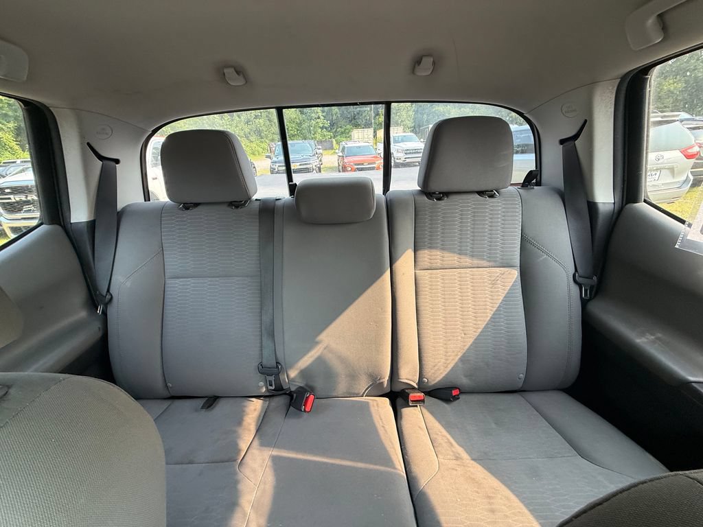 Used 2019 Toyota Tacoma SR5 RWD image 19