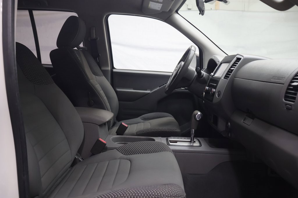 Used 2019 Nissan Frontier Desert Runner image 9
