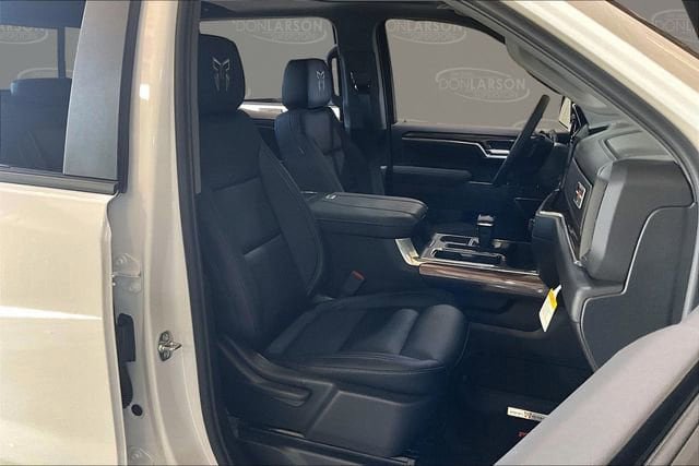 New 2026 Chevrolet Silverado 1500 RST AWD/4WD image 12