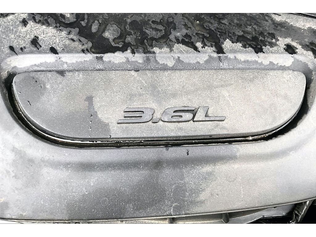 Certified 2025 Chrysler Pacifica Select image 36