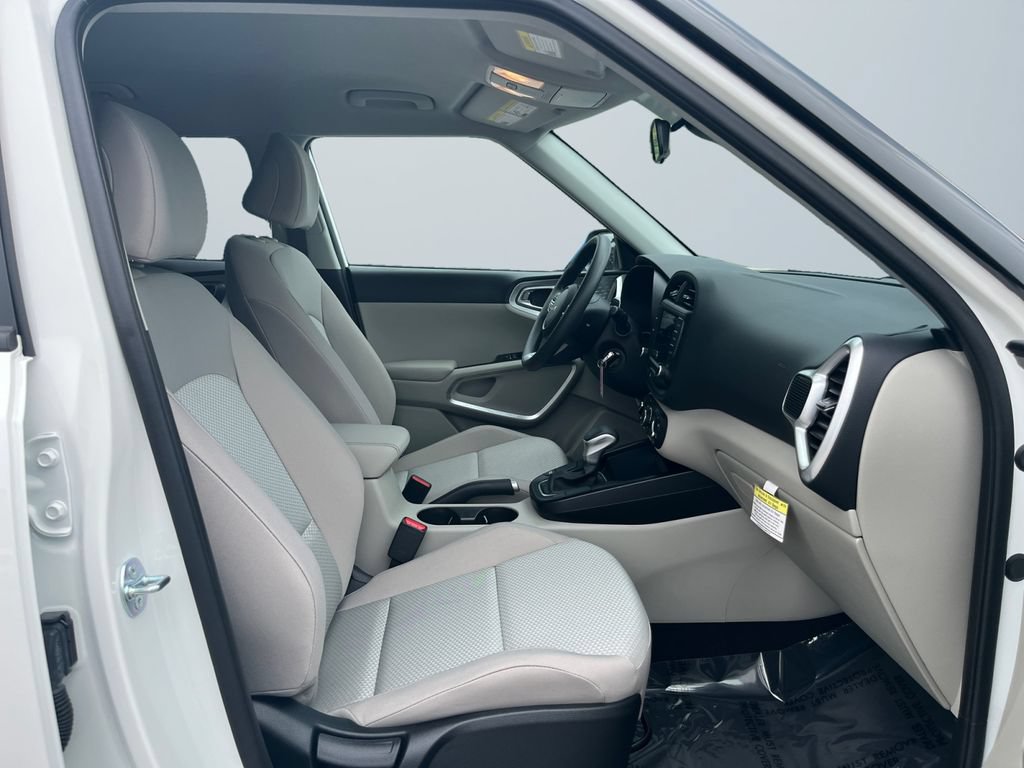 Certified 2025 Kia Soul LX FWD image 15