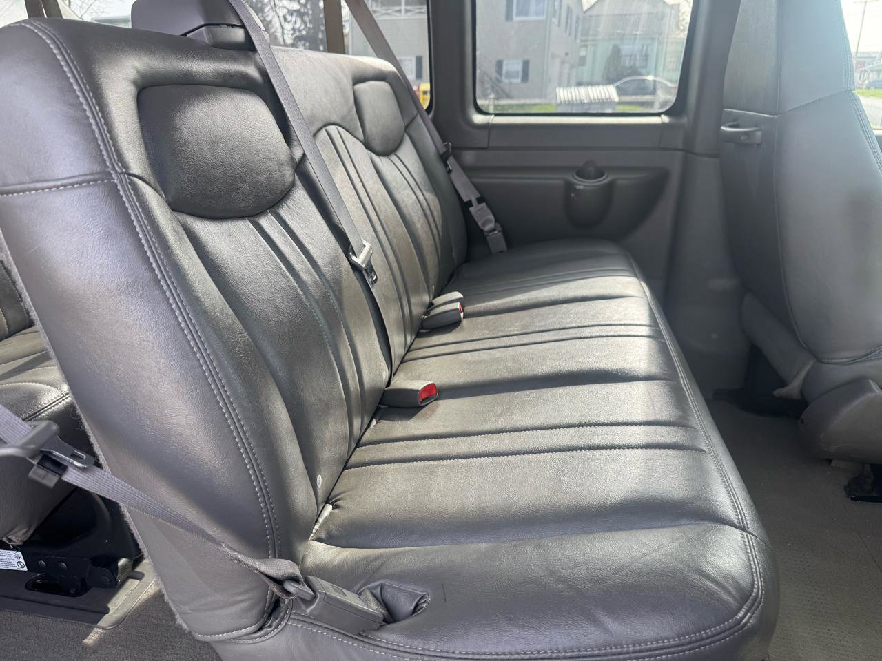 Used 2007 Chevrolet Express 1500 AWD Passenger w/ Power and Light Package image 15