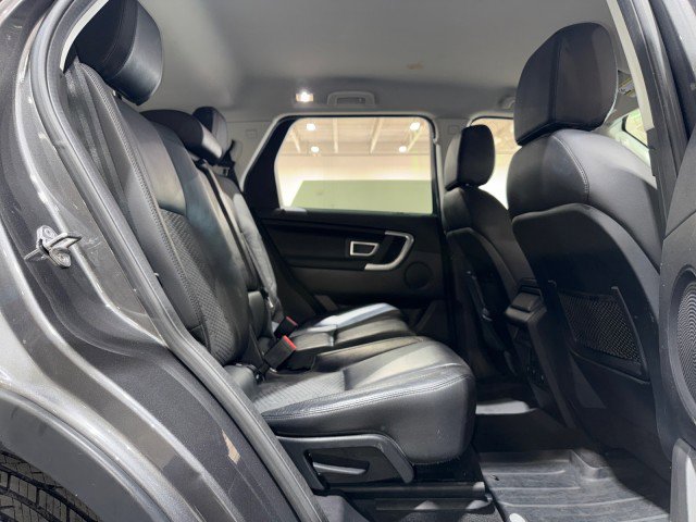 Used 2016 Land Rover Discovery Sport SE image 59