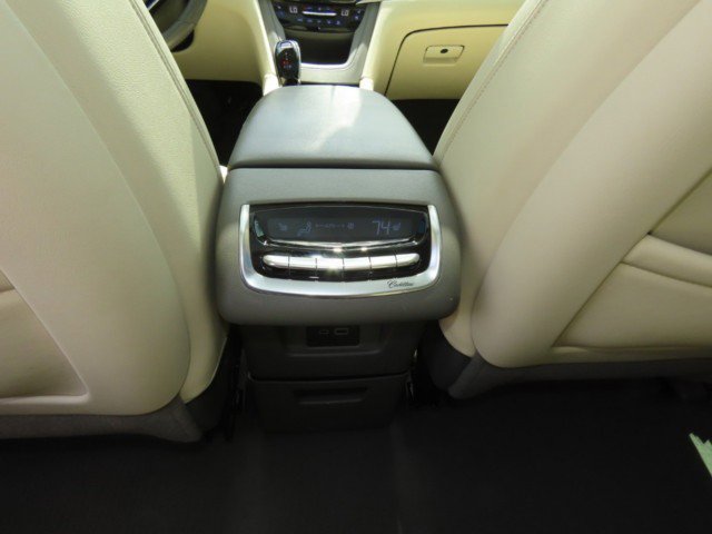 Used 2022 Cadillac XT6 Premium Luxury w/ Technology Package FWD image 20