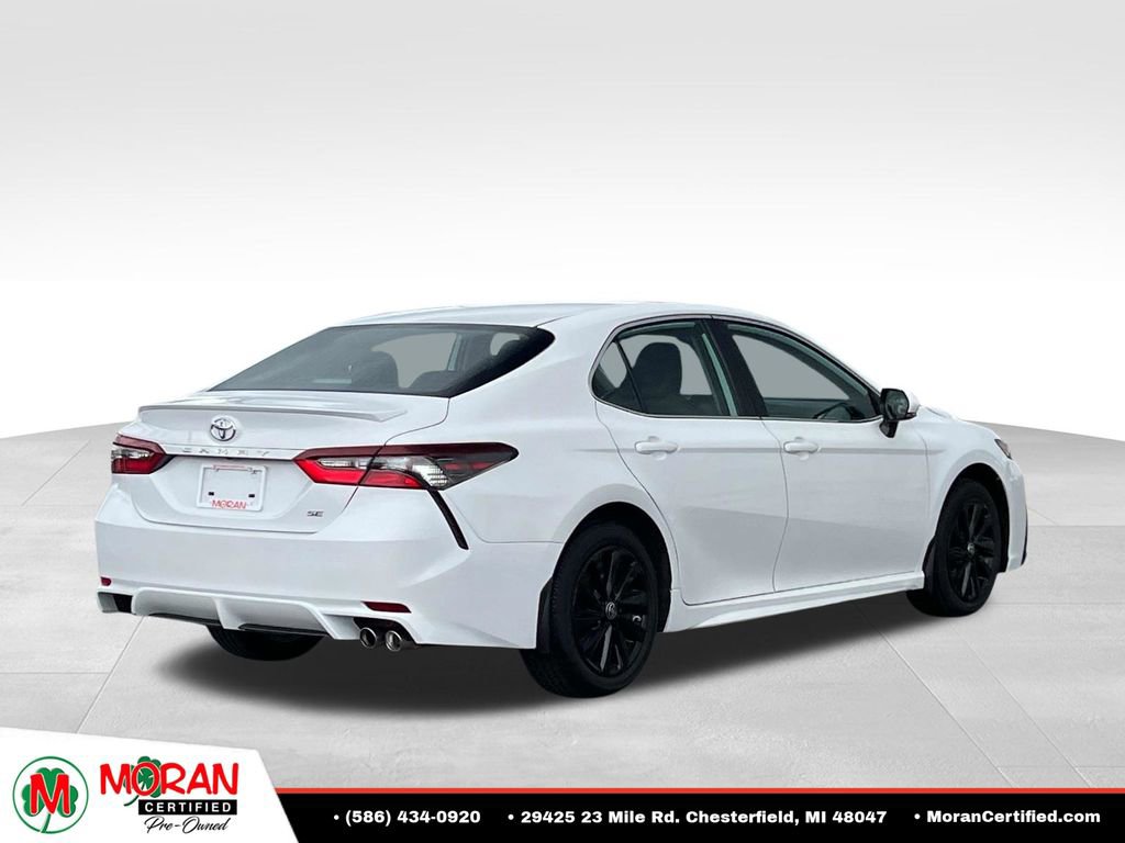 Used 2024 Toyota Camry SE FWD image 5