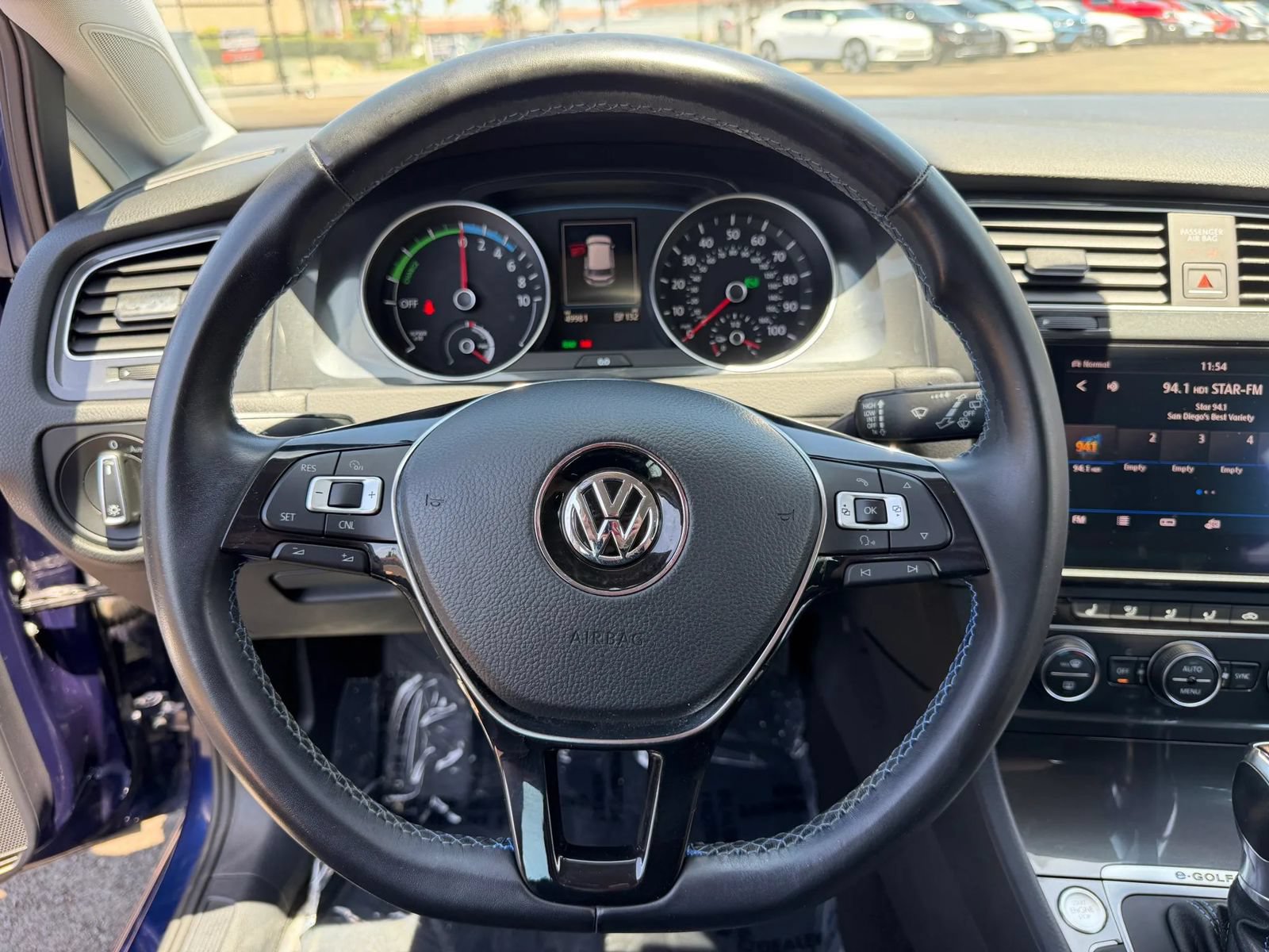 Used 2017 Volkswagen e-Golf SE FWD image 19