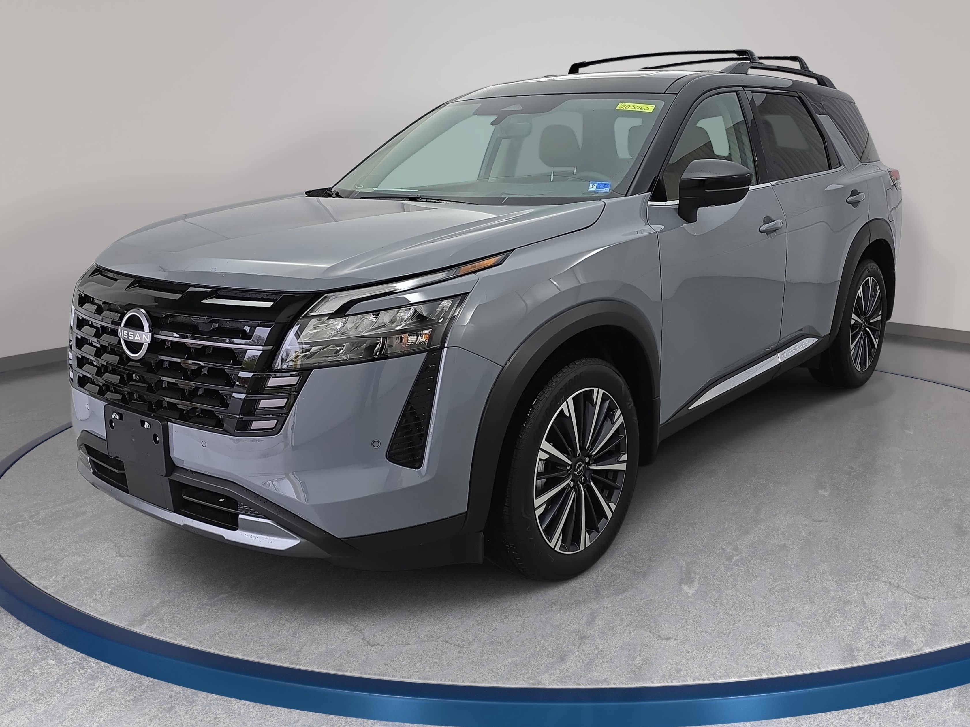 New 2026 Nissan Pathfinder Platinum image 1