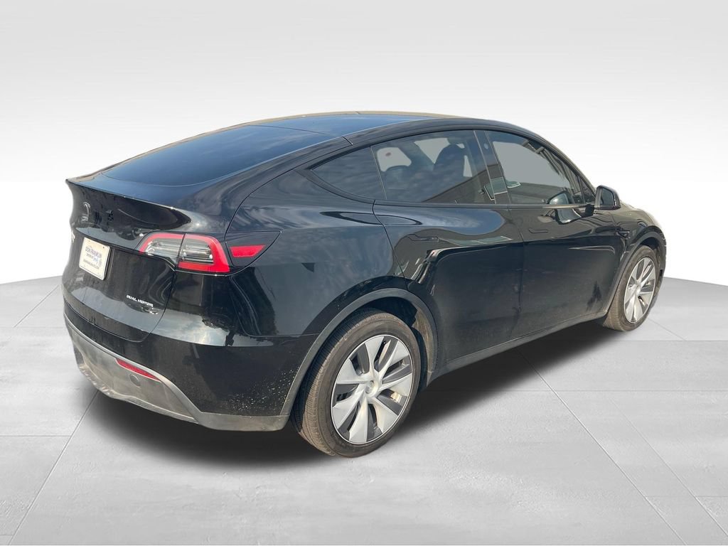 Used 2023 Tesla Model Y Long Range AWD/4WD image 5