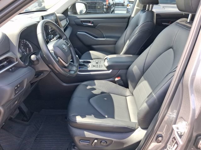 Used 2026 Toyota Highlander XLE AWD/4WD image 12