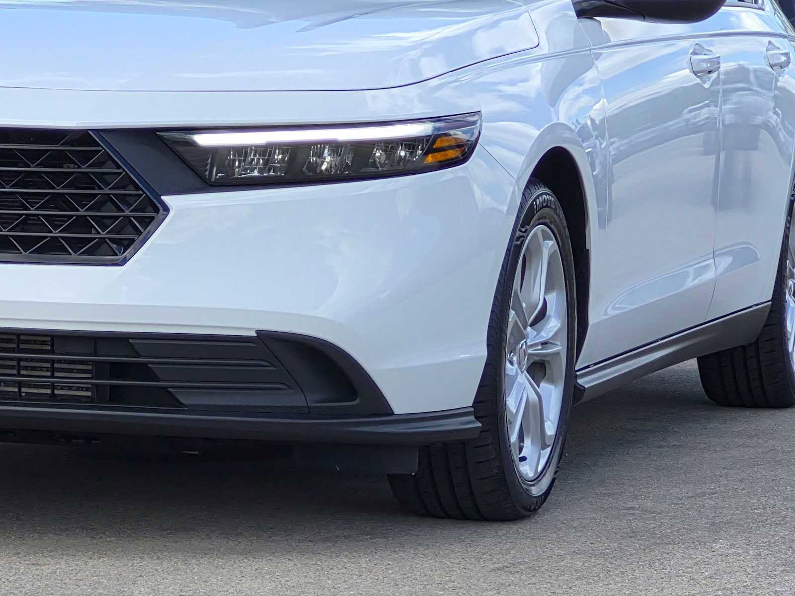Certified 2023 Honda Accord LX image 10