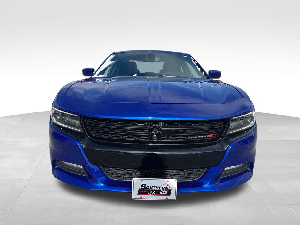 Used 2019 Dodge Charger SXT w/ Cold Weather Package image 9