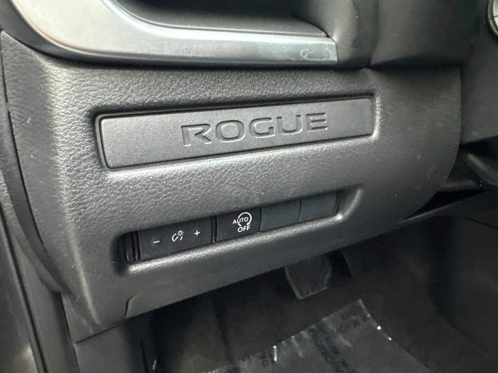 Used 2024 Nissan Rogue S AWD/4WD image 54