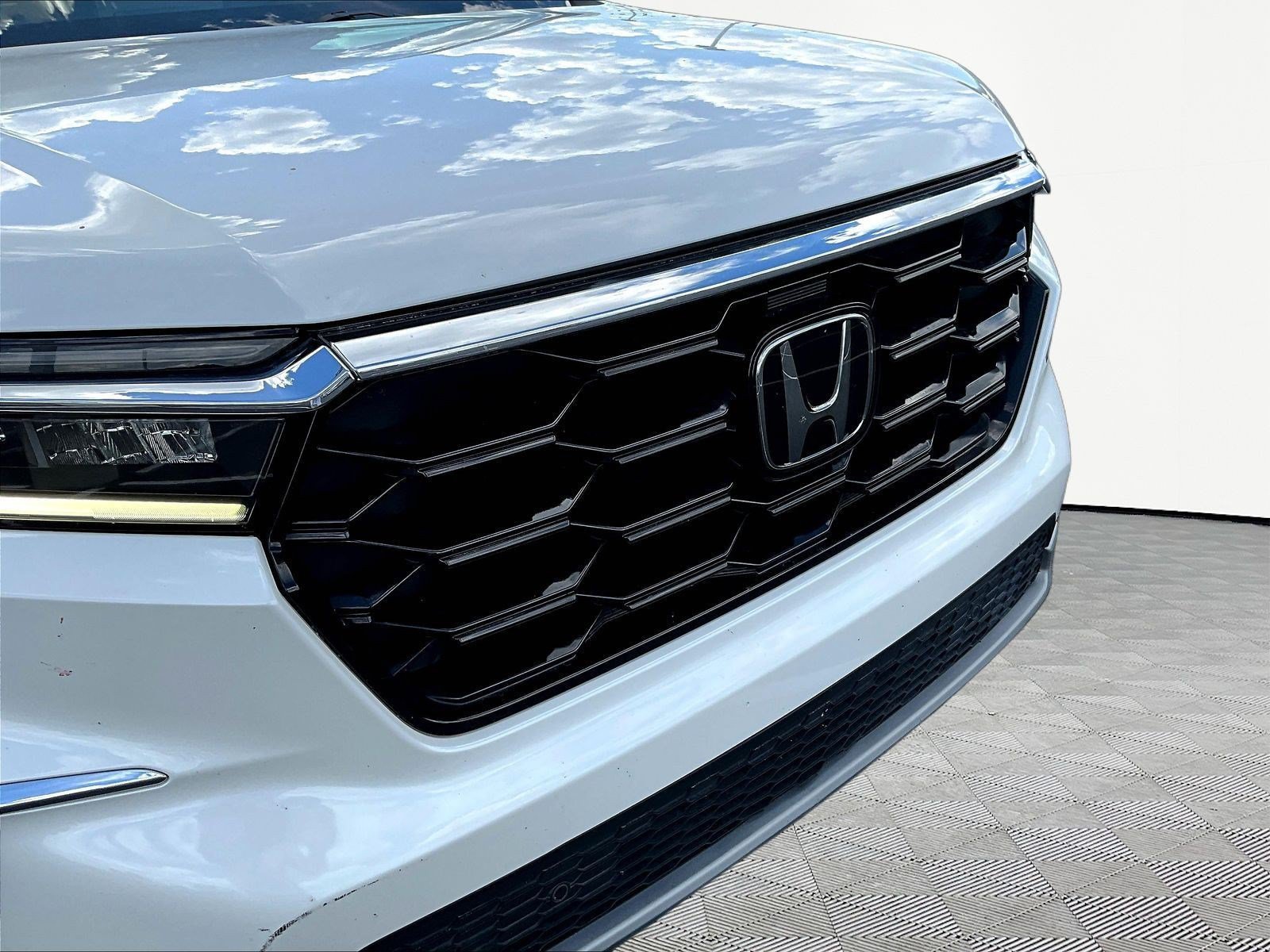 Used 2023 Honda Pilot Touring image 34