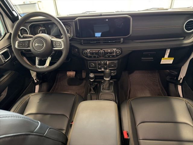 Used 2024 Jeep Wrangler Unlimited Sahara w/ Technology Group AWD/4WD image 20