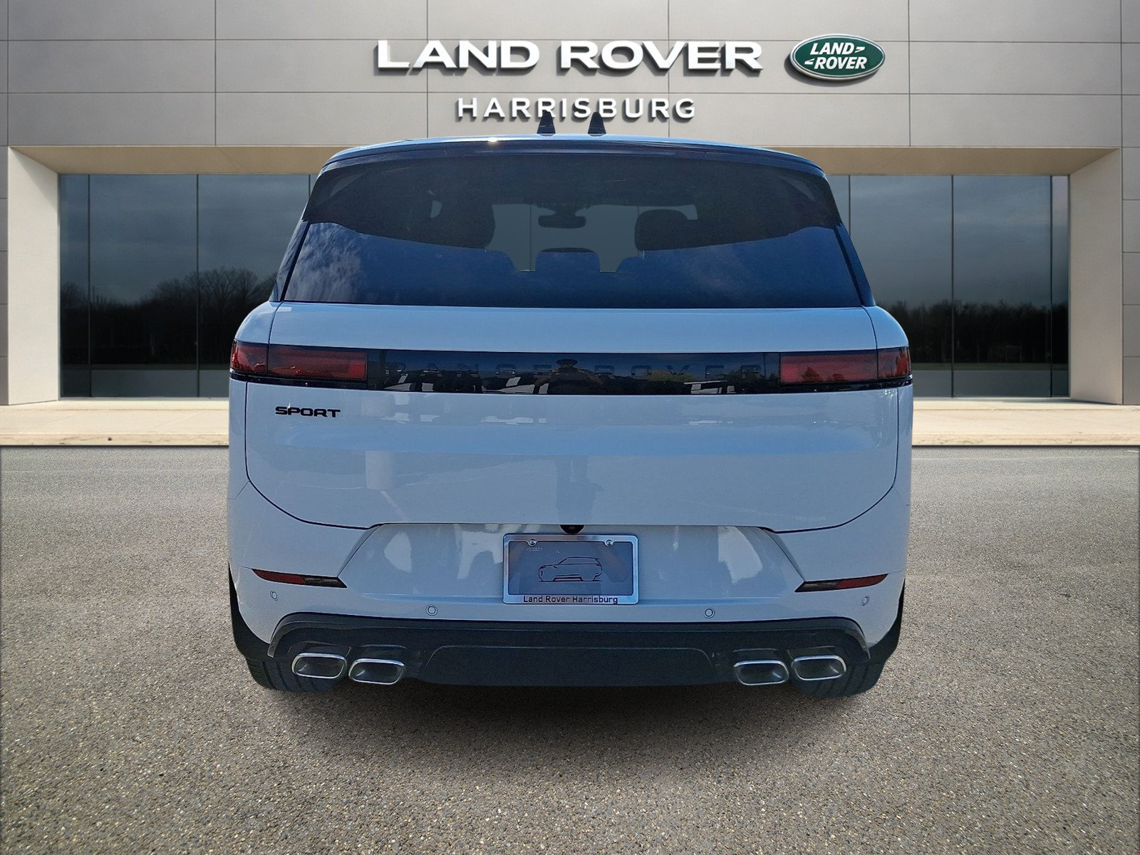New 2027 Land Rover Range Rover Sport Dynamic SE AWD/4WD image 3