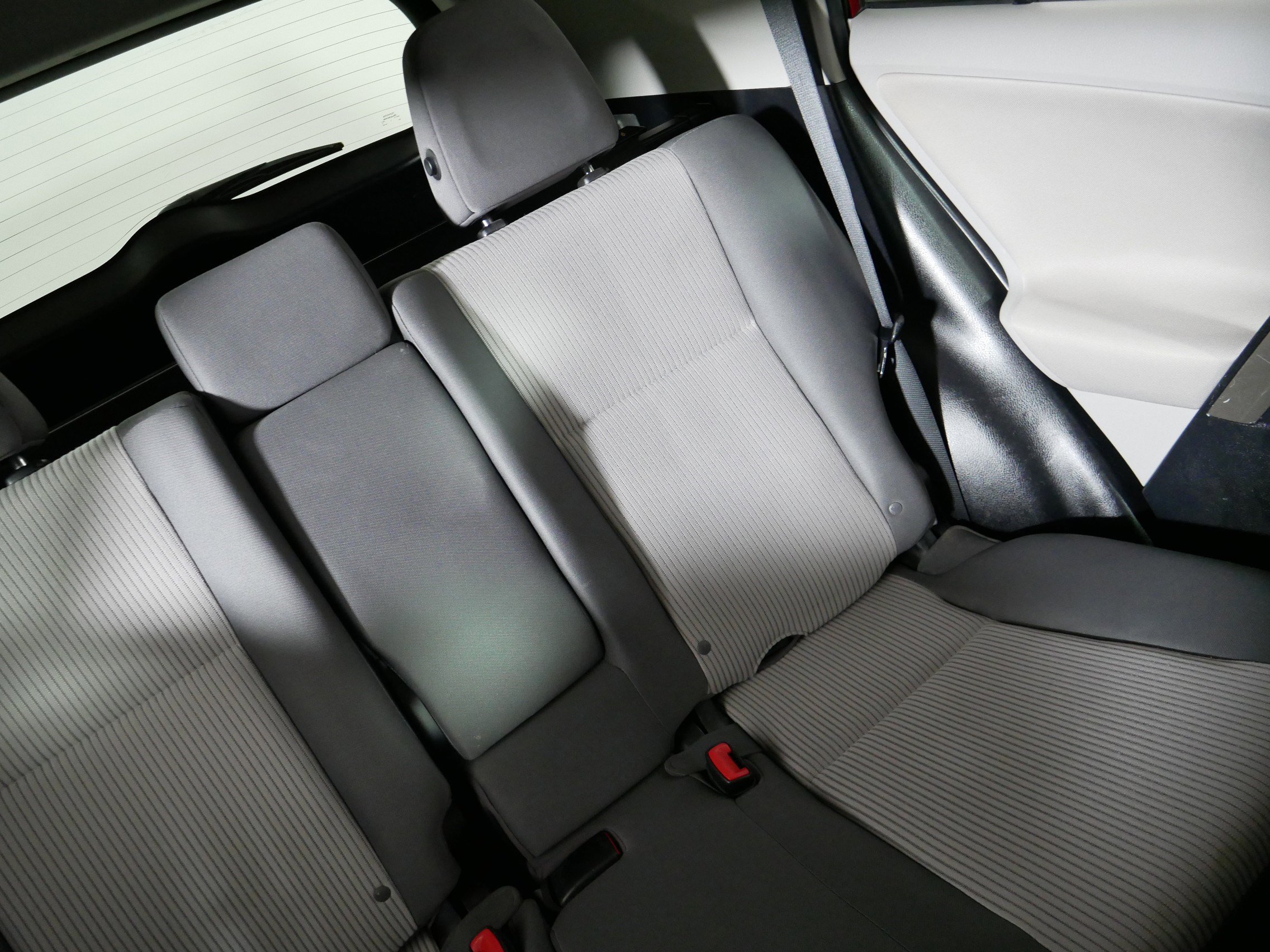 Used 2013 Toyota RAV4 LE AWD/4WD image 14