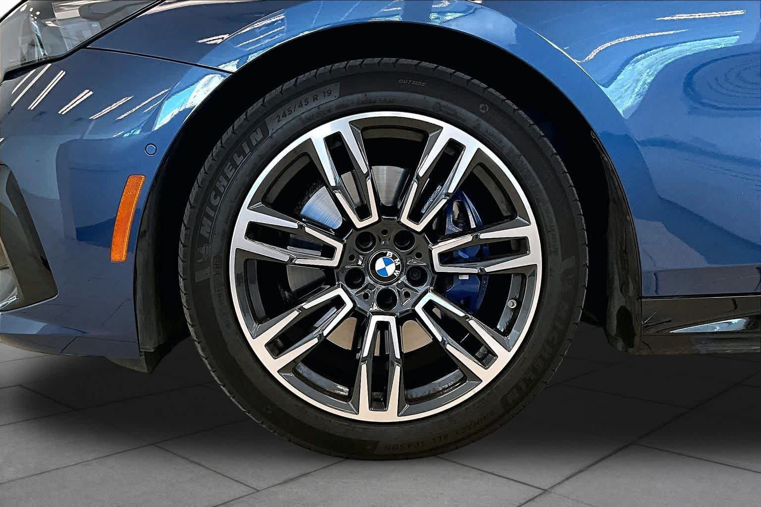 Used 2024 BMW 530i w/ M Sport Package RWD image 9