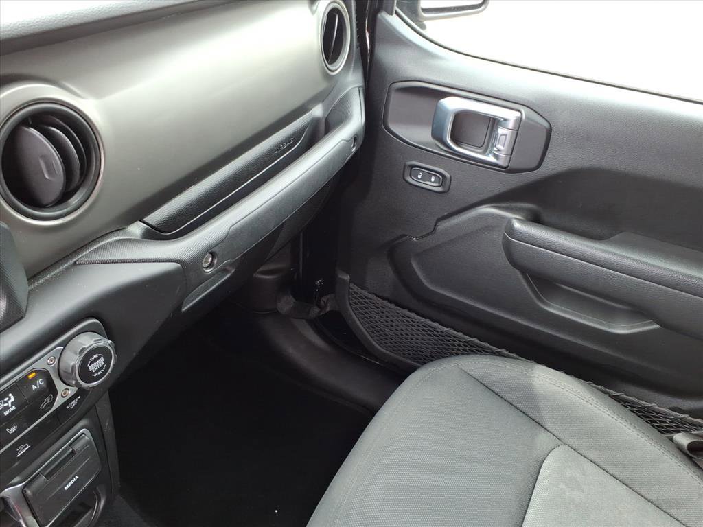 Used 2022 Jeep Gladiator Sport image 36