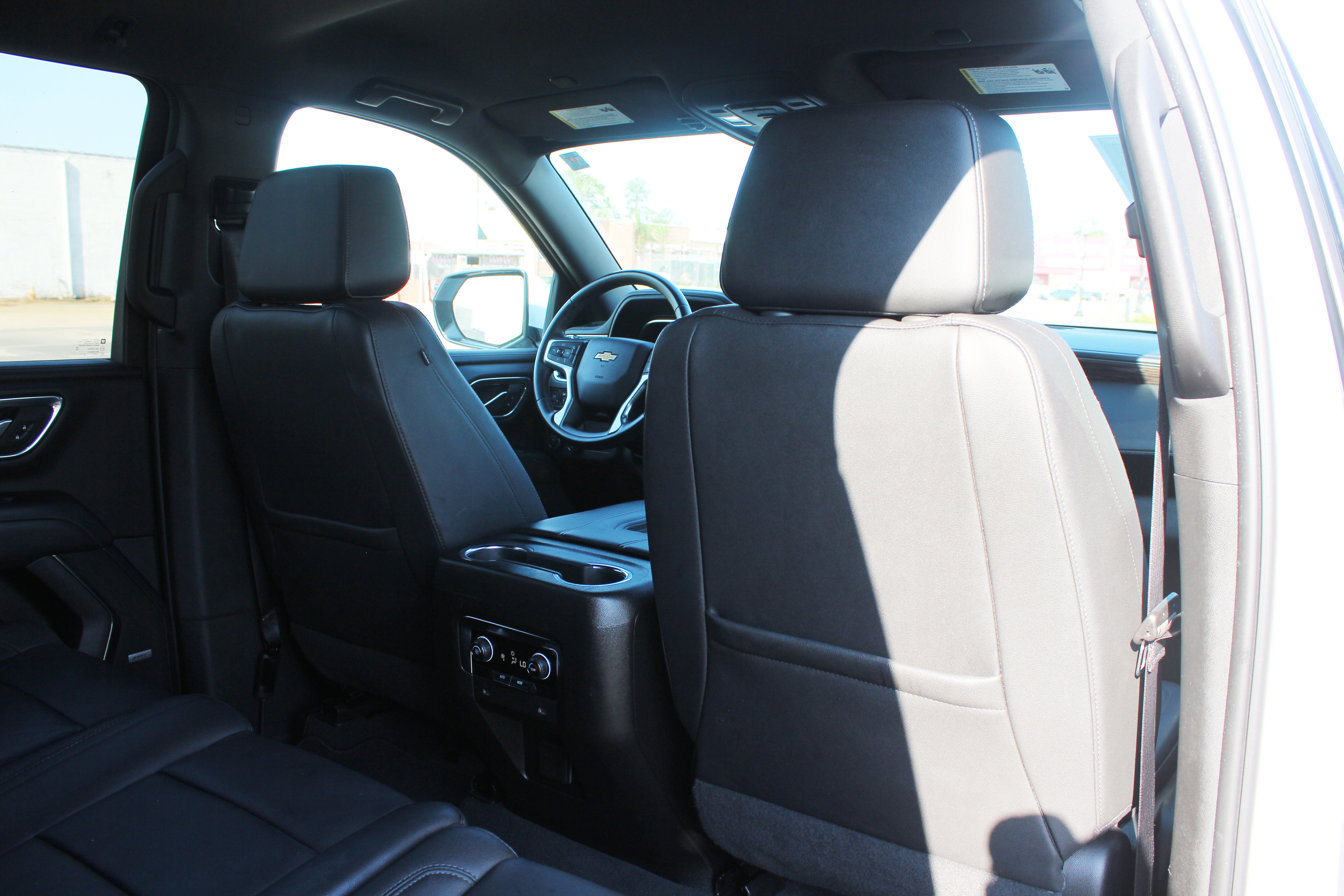 Used 2023 Chevrolet Suburban LT image 45