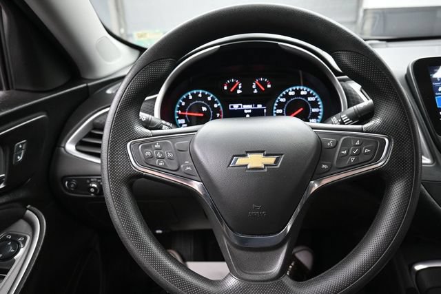 Used 2025 Chevrolet Malibu LT FWD image 8