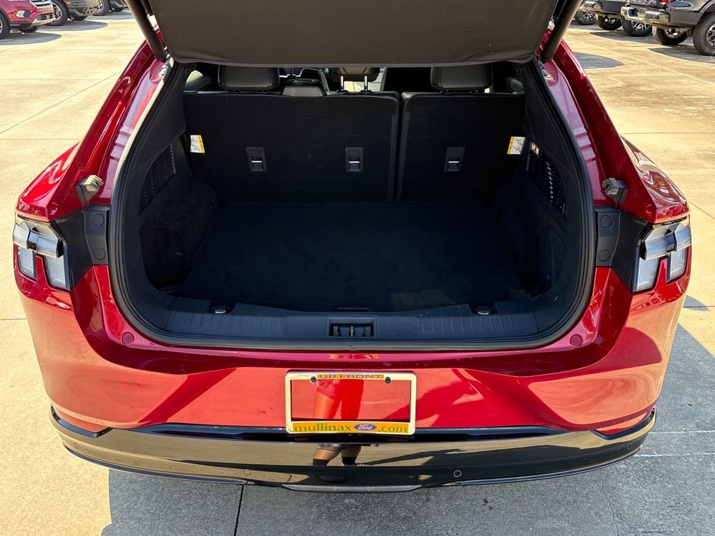 Certified 2022 Ford Mustang Mach-E GT image 33
