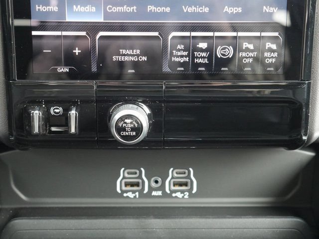 New 2026 RAM 3500 Laramie AWD/4WD image 25