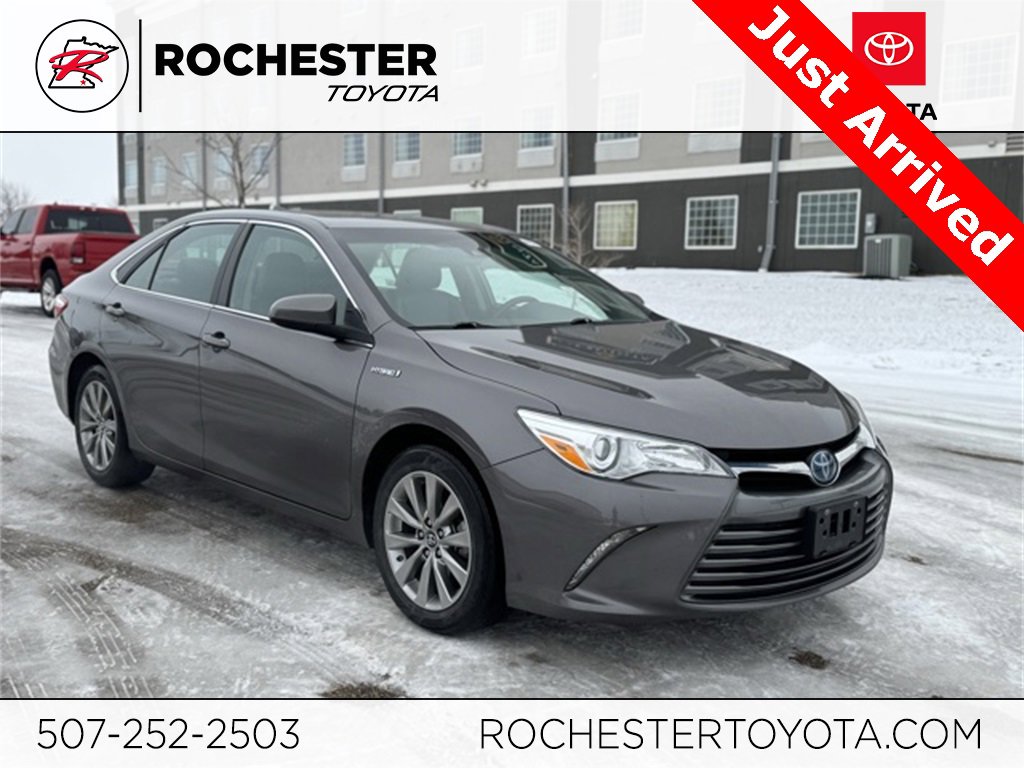 Used 2017 Toyota Camry XLE image 1