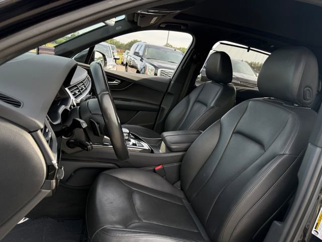 Used 2017 Audi Q7 3.0T Premium Plus w/ Premium Plus Package AWD/4WD image 13