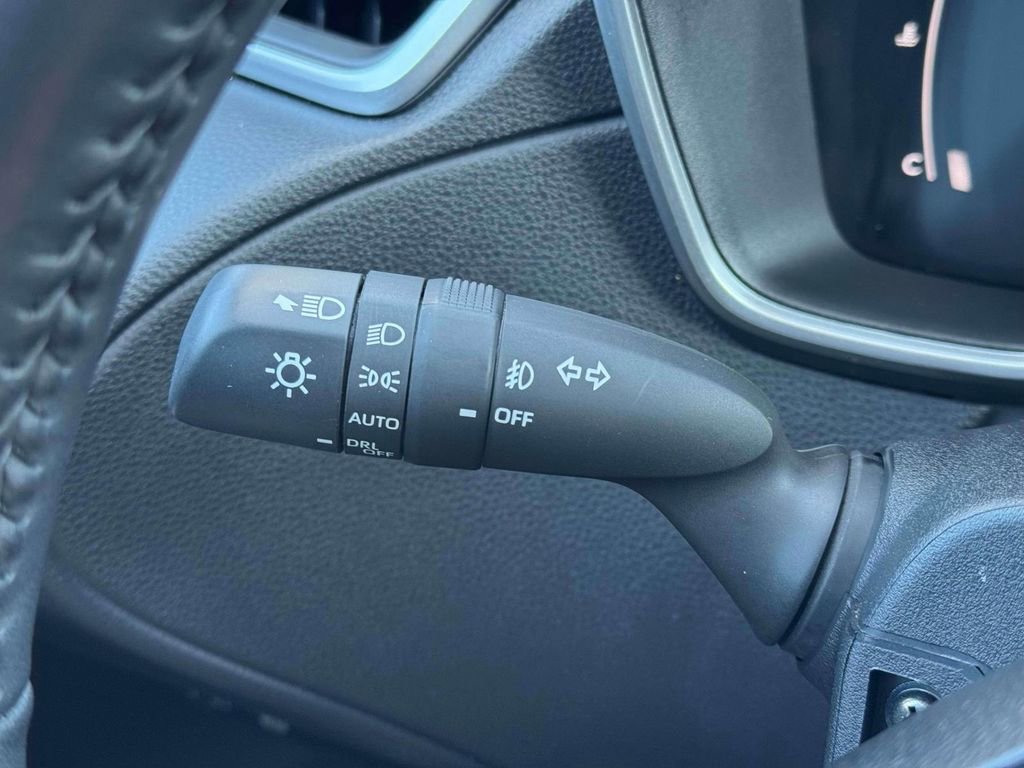 Used 2023 Toyota Corolla Cross XLE w/ Convenience Package image 21