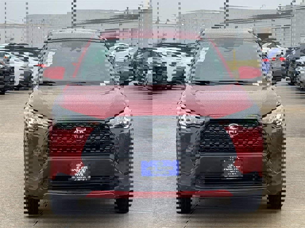 Used 2023 Toyota Corolla Cross LE image 3