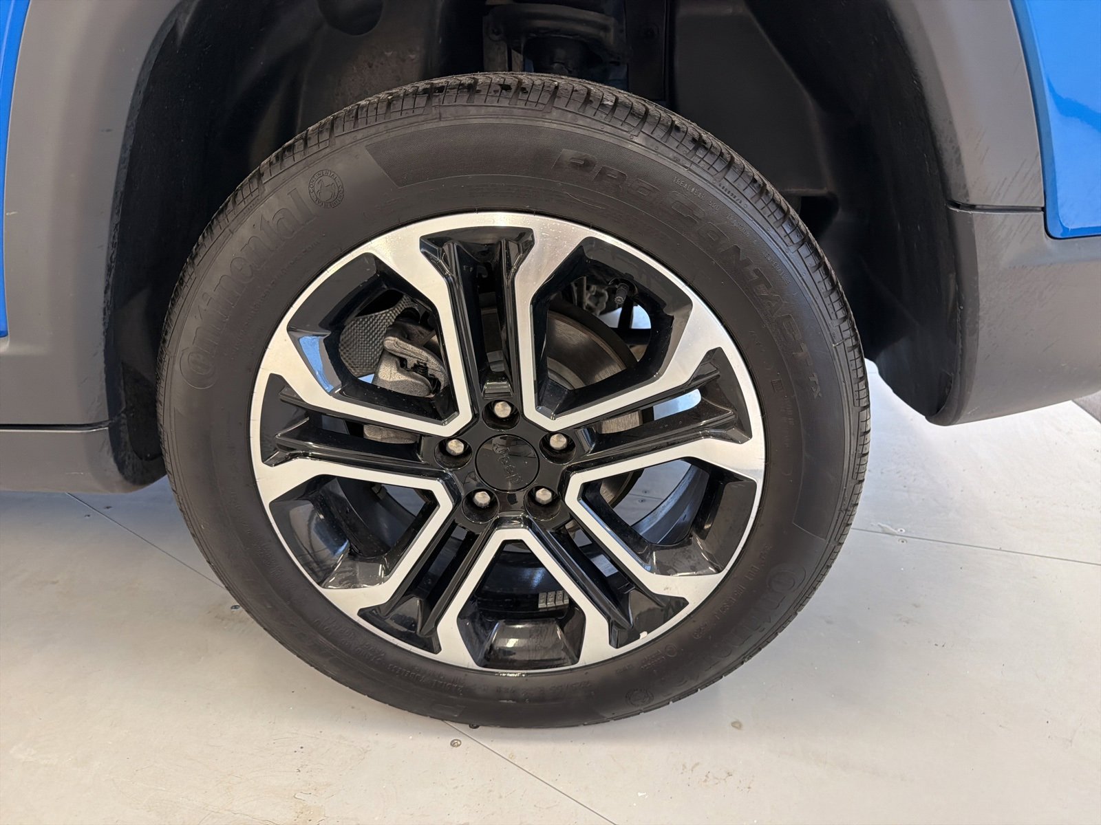 Used 2024 Jeep Compass Limited image 49