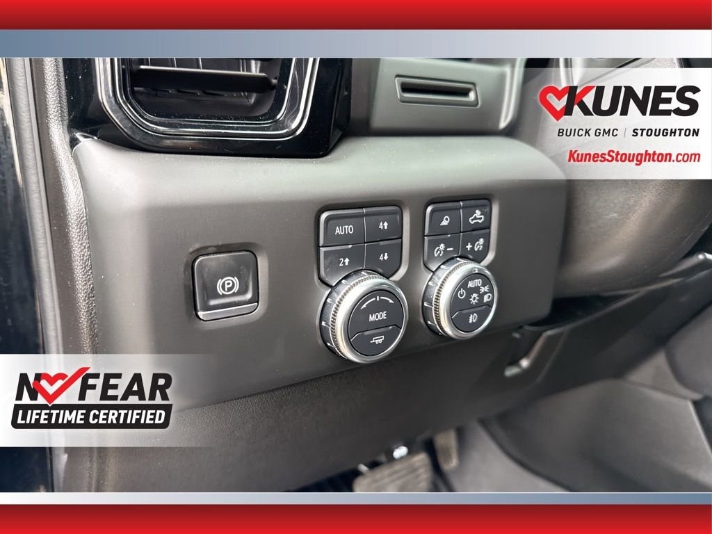 Used 2025 GMC Sierra 2500 AT4 image 21
